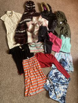 Clothes S-M & Size 5.5-6 Shoes