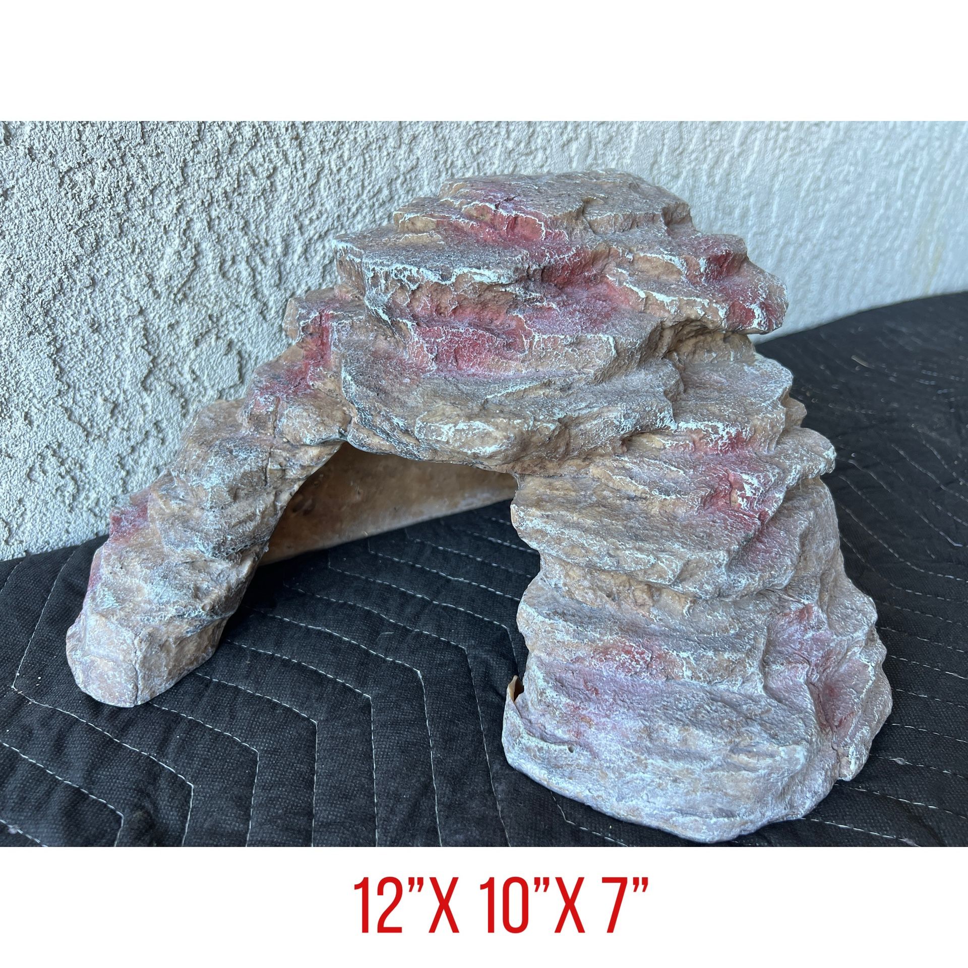 Large Hiding Rock For Fish Or Reptile
