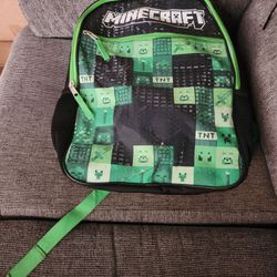 Medium-size Minecraft backpack with video game design 