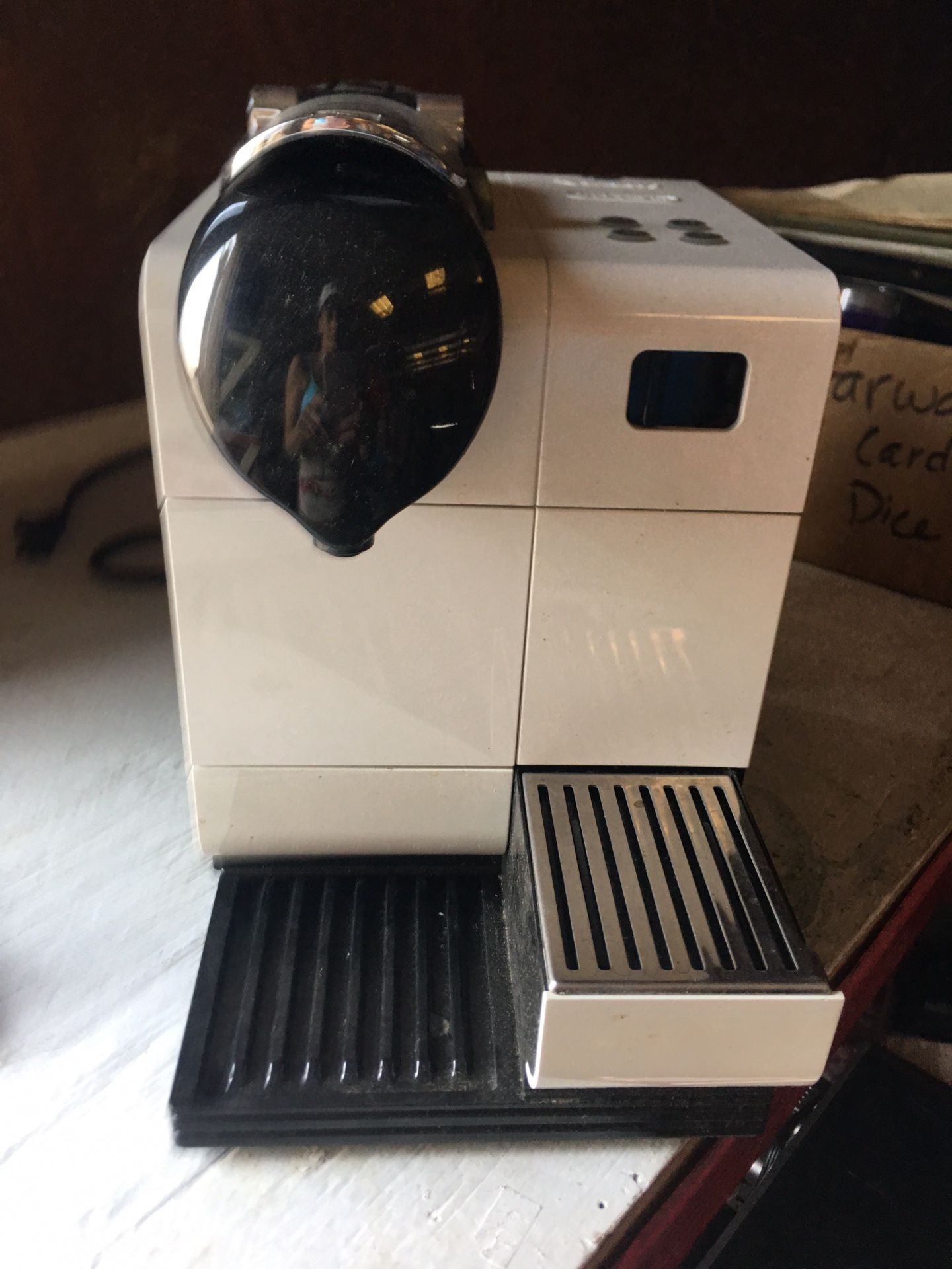 DeLonghi Lattissima Plus White Nespresso Cappuccino Coffee Maker