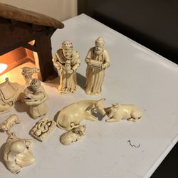 Vintage lighted nativity scene 