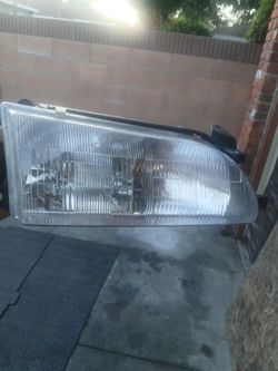 Headlight for your a Toyota Scion Corolla