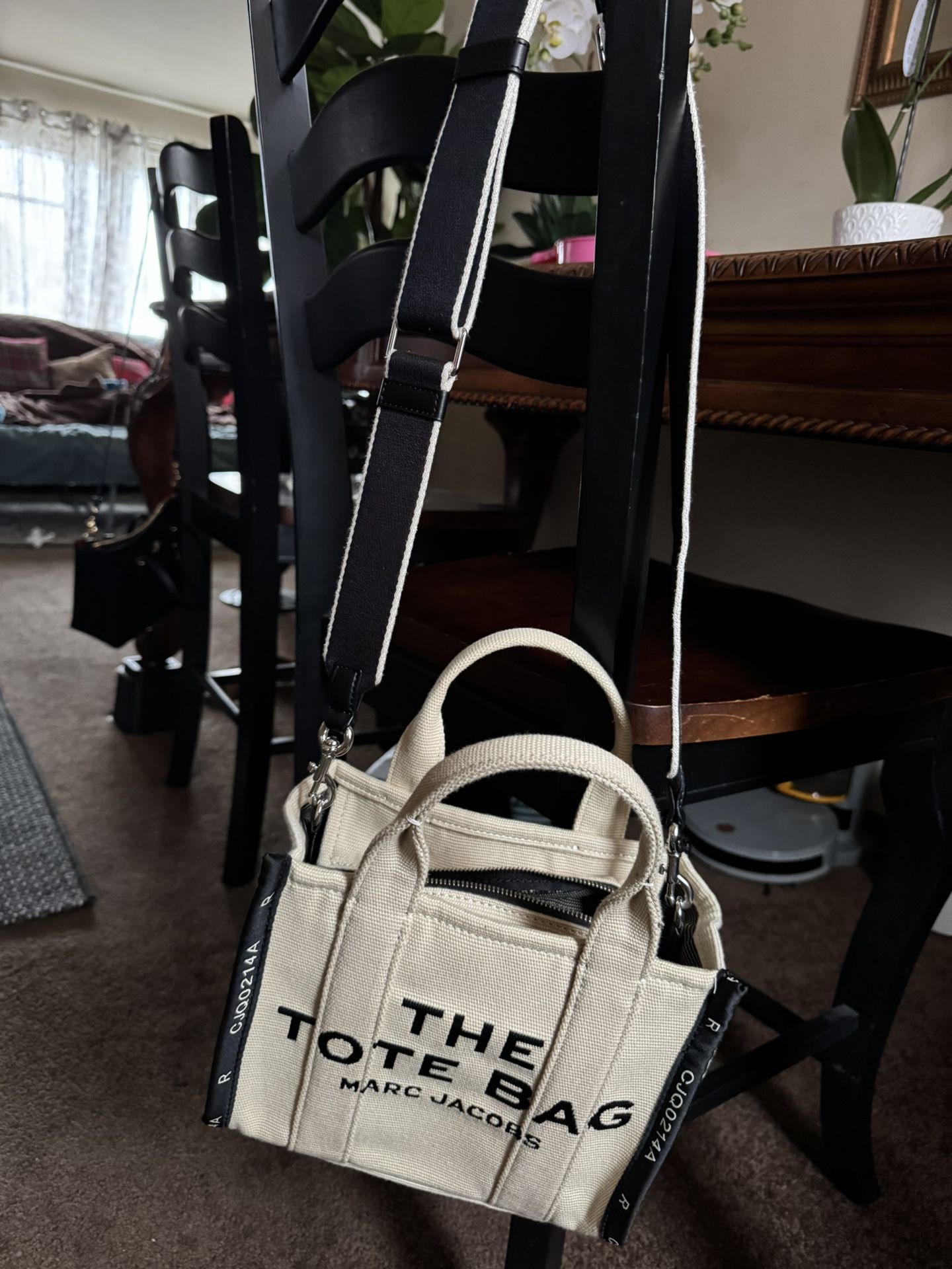 THE JACQUARD MEDIUM TOTE BAG