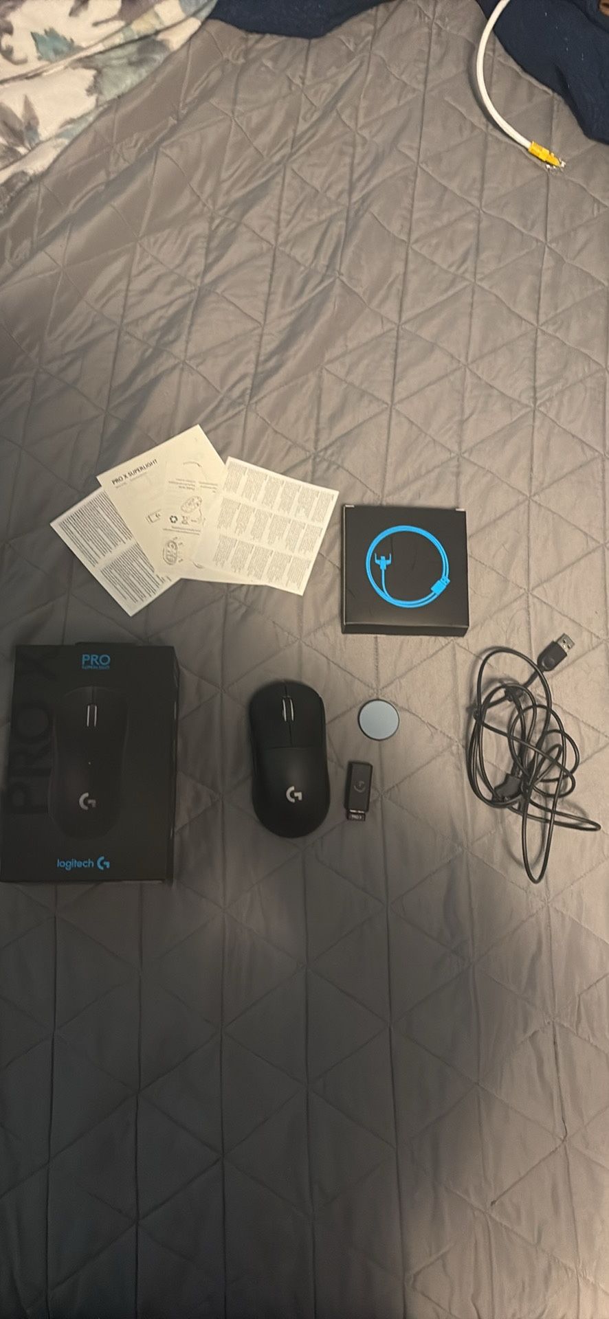 gpro X superlight wireless gaming mouse