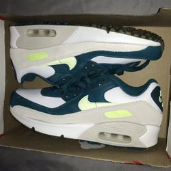 New Nike Air Max 90 LTR size 8.5 Womens