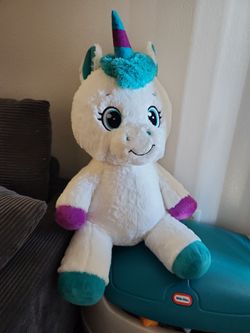 Giant Unicorn
