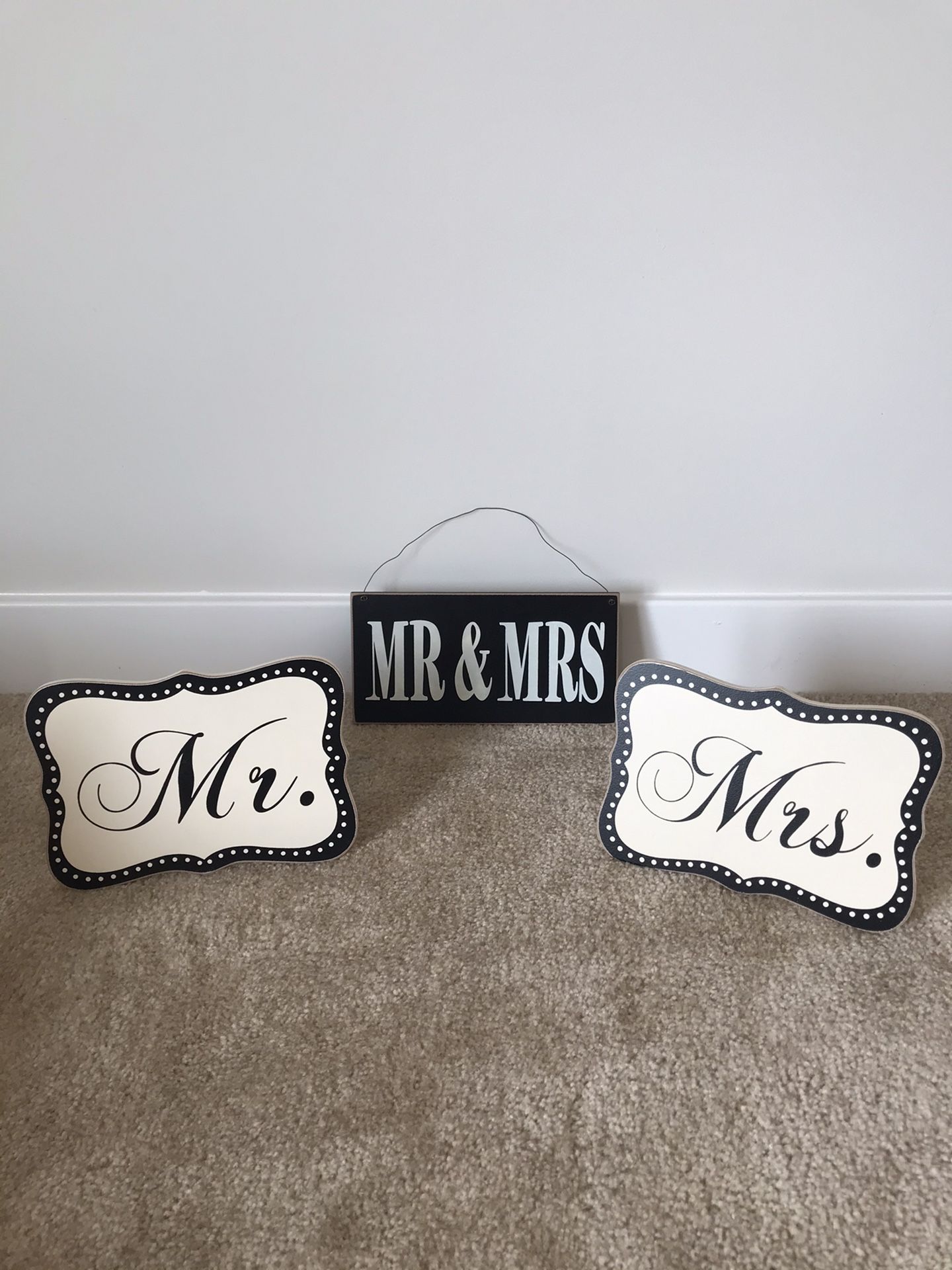 Mr and mrs signs