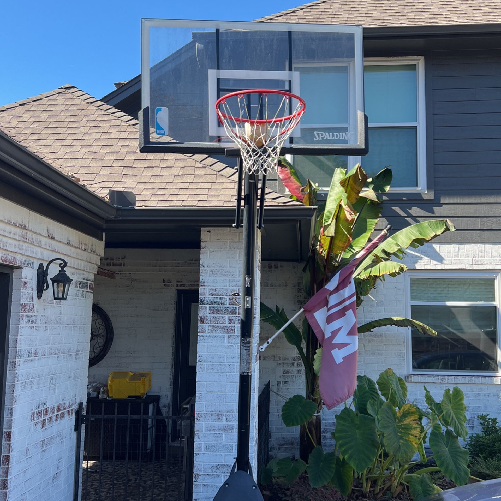 Free Basketball goal for Sale in Fulshear, TX OfferUp