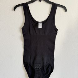 Black One Piece Shapeware – M/L