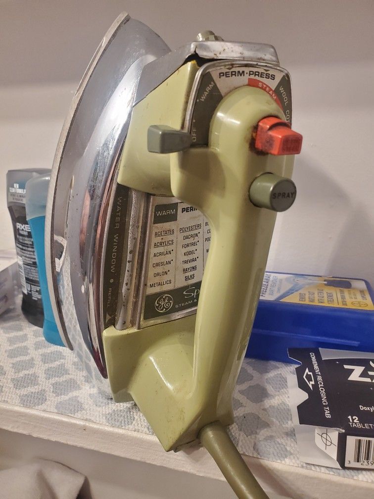 Vintage General Electric Iron