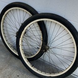 Vintage Schwinn, 40s, 1940, 50s , 1950 , Original Paint , 26” , S2, S-2 Rims, Spin Straight, Schwinn Hub, 26” Beach Cruiser, Located In LaHabra 