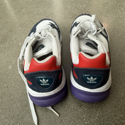 Adidas sneakers Men size 7 Women size 9