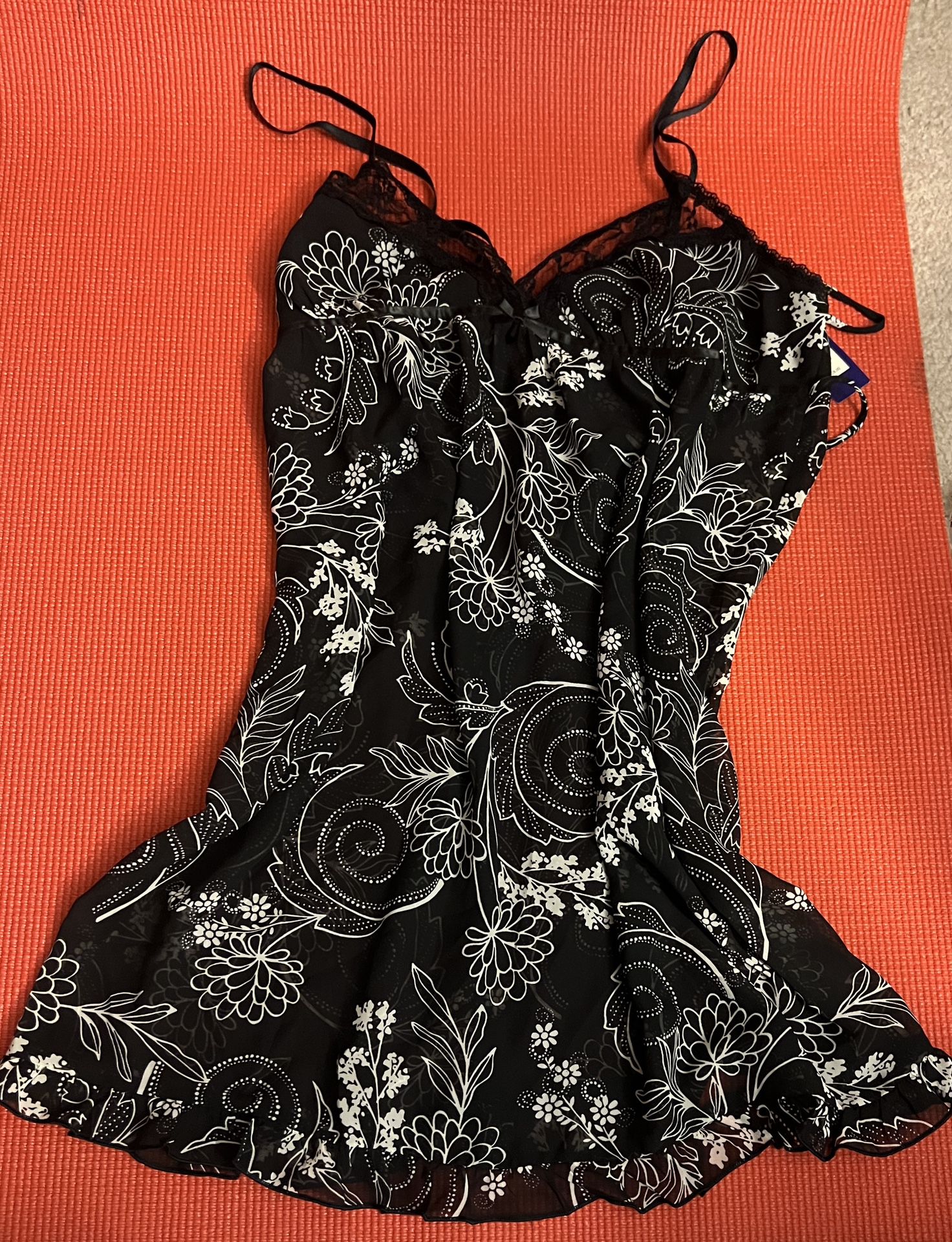 NWT Apt 9 Intimates Black Floral Swirl Sheer Nightgown Women’s Size Small