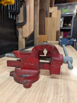 Vintage Milwaukee 335 Vice