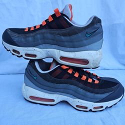 Size 10M Nike Air Max 95 Black Speckled