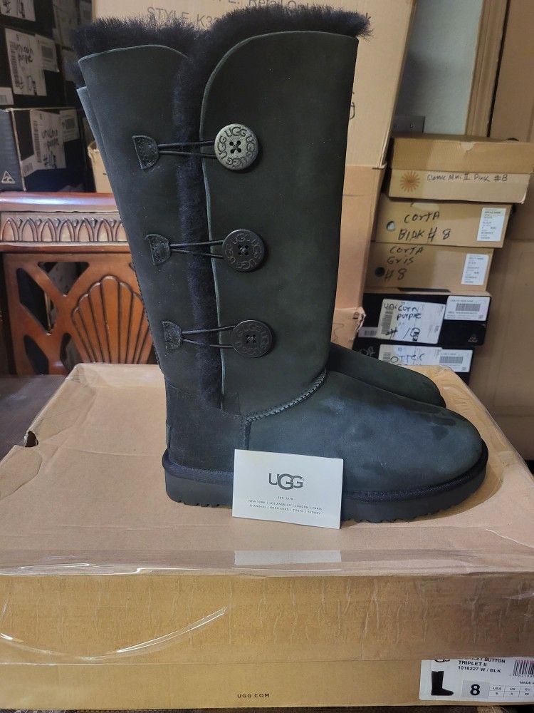 BRAND NEW UGGS BOOTS SIZE 8 WOMEN'S