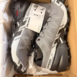 Salomon Men's Speedcross 6 Sneaker in Size 11 Brand New In Box