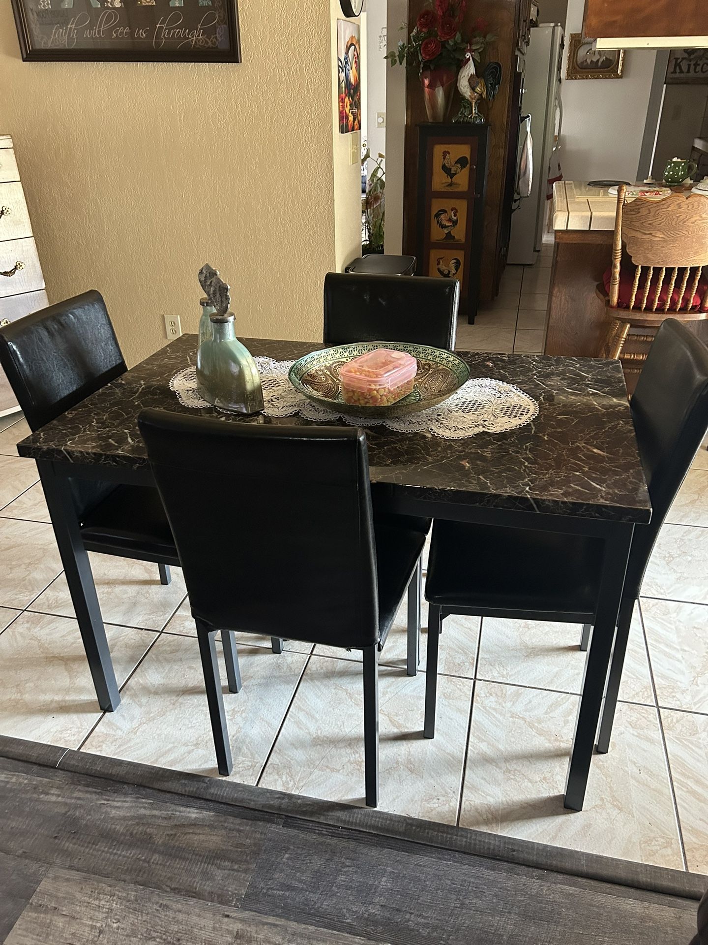 Kitchen Table With 4 Chairs