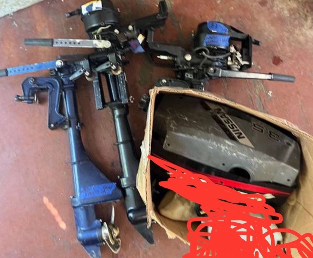 3.5hp Tohatsu Nissan Outboard Boat Motor & Parts lot, Lower Unit, Builder Fixer Upper 2-stroke Lightweight Dinghy Kicker Trolling