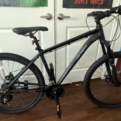7 Speed Front Suspension RetroSpec Mountain Bike (Air Pump Included)