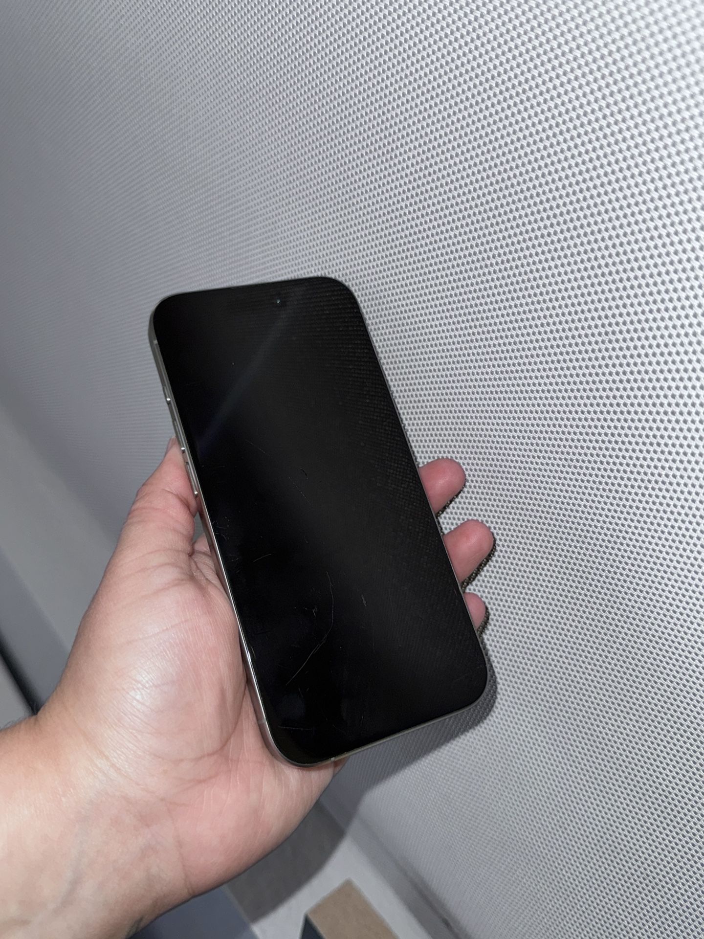 iPhone 15pro 256GB (titanium)