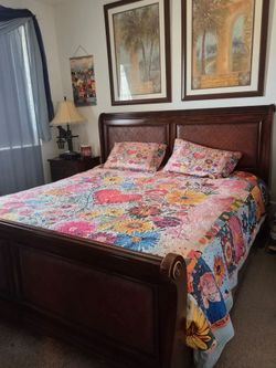 Vintage Chris Madden sleigh bed and dresser