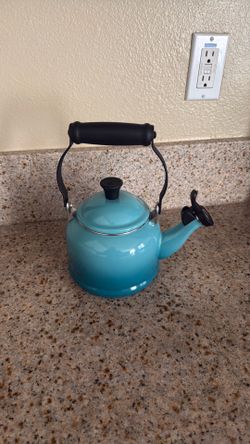 Tea kettle