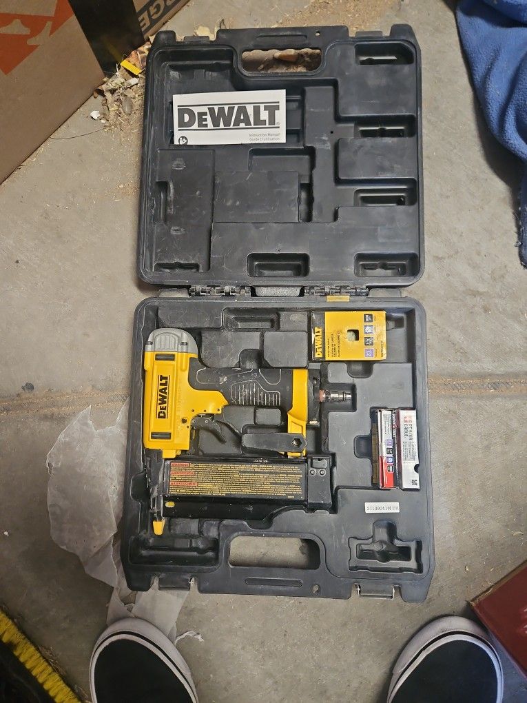 Dewalt 23 Guage pin nailer gun for a compressor