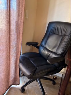 Executive Office Chair