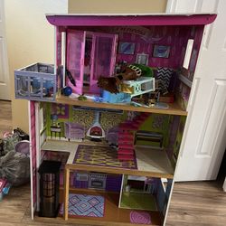 Doll House 