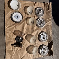 Assorted light fixtures