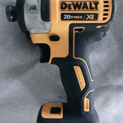 Dewalt impact driver w/ battery and charger