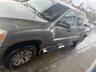 2007 Mitsubishi Raider
