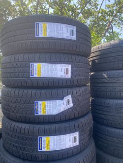 SET GOODYEAR ASSURANCE ALL SEASON 235/65/17 BRAND NEW $490 price includes professional installation and tax