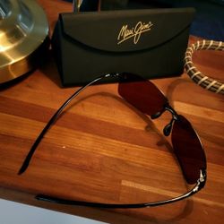 Maui Jim's HEMA Sunglasses w/ Official Case
