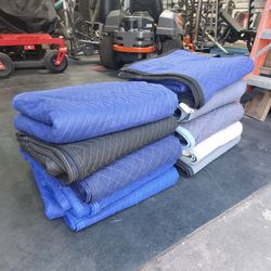 Moving Blankets / Mantas de Mudanza