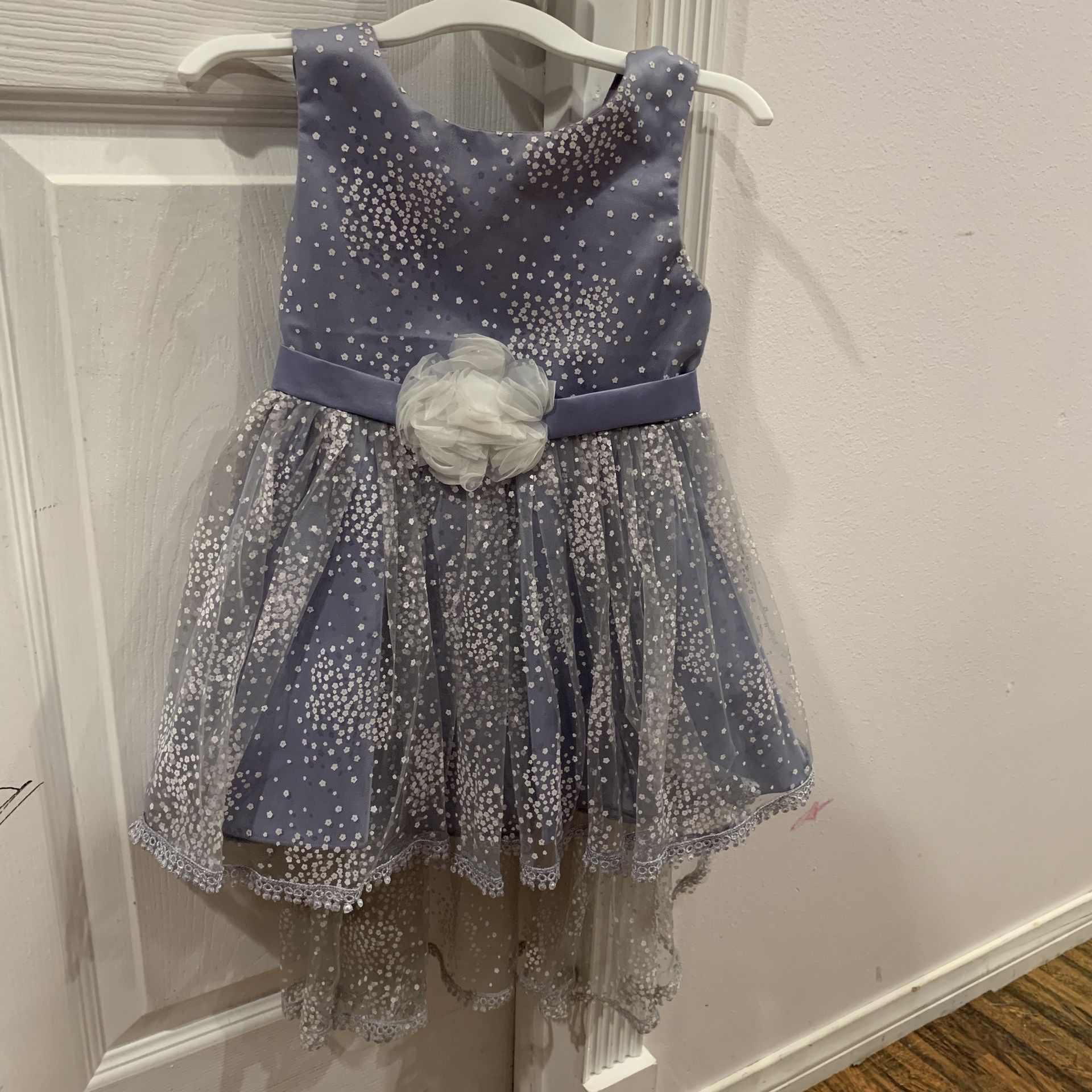 Baby girl gray with white flowers dress