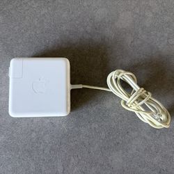 Apple MagSafe 2 MacBook 85w Power Adapter Charger (Model# A1424)