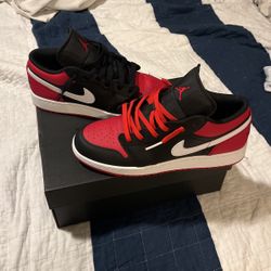 Air Jordan 1 Low (GS) Size 7