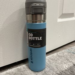 STANLEY- The Quick Flip Go Bottle 24oz