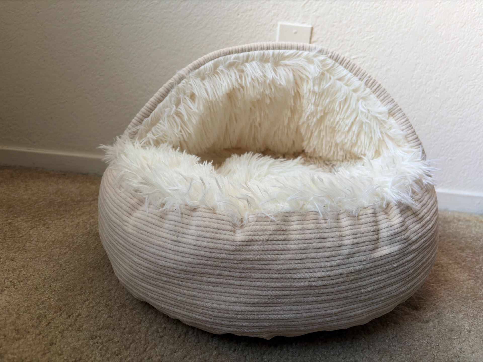 Medium Hooded Cat Bed Cave - Plush Cozy Cat Bed - Up to 16.5 lbs (Beige)