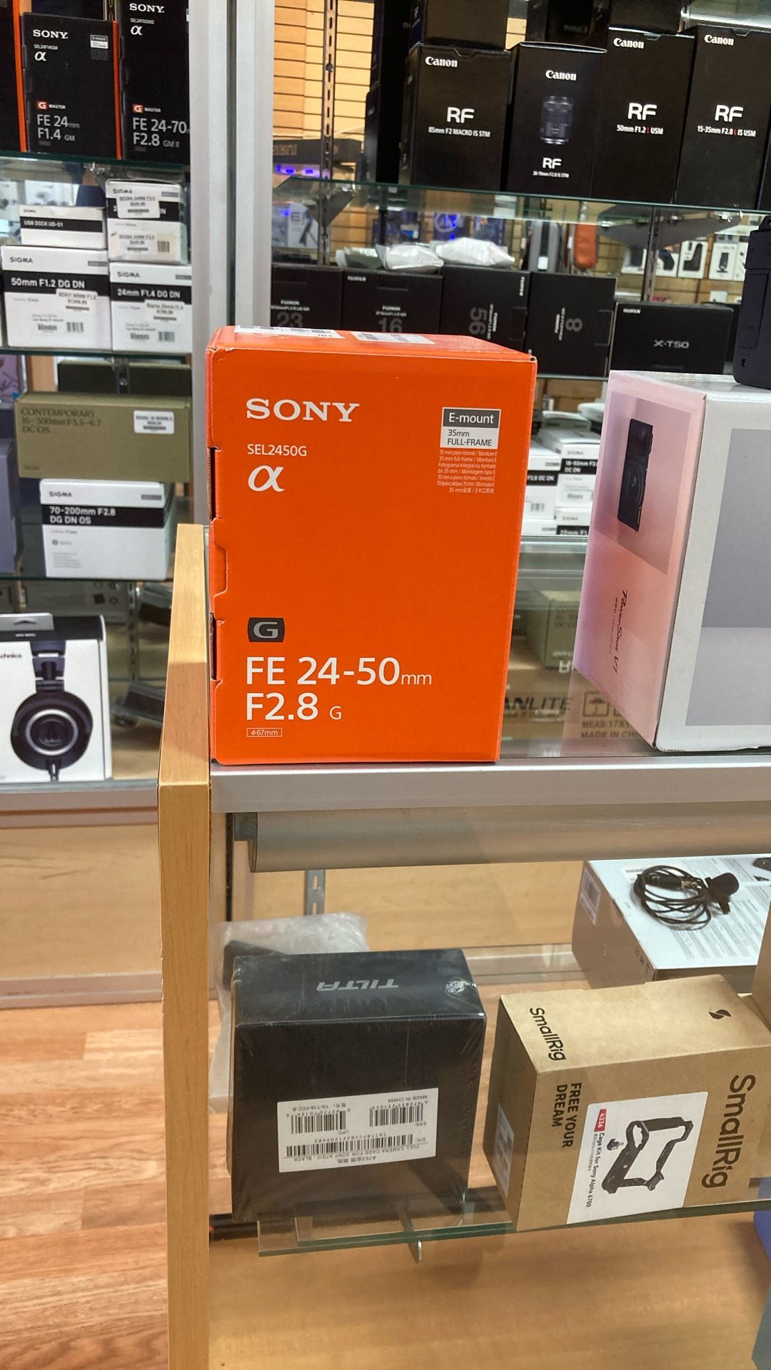 Sony FE 24-50mm F2.8