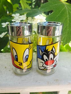 Vintage 1994 Warner Bros. Sylvester & Tweety Bird Glass Tall Salt & Pepper Shakers
