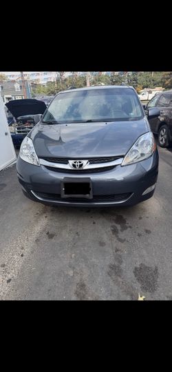 2008 Toyota Sienna