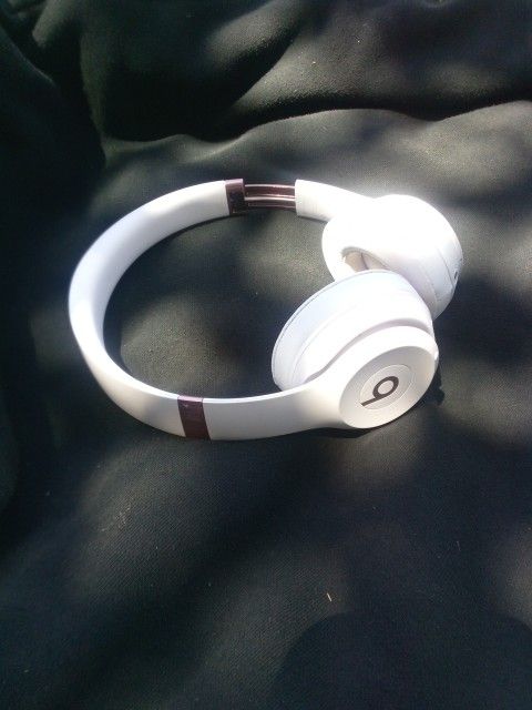 Beats Solo 4