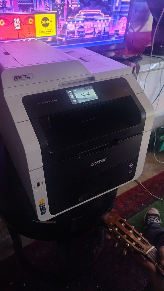 Brothers  MFC-9330CDW  All in one color Laser Printer