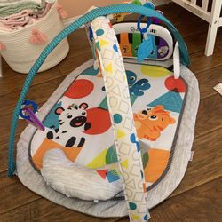 Baby Einstein Ply Mat W/ Piano