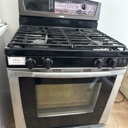 WHIRLPOOL KITCHEN 30” Gas Range