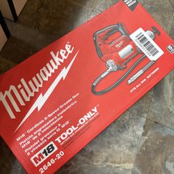 Milwaukee New Grease Gun 18M Dual Speeds 