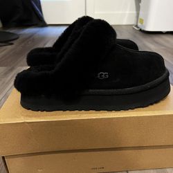 Ugg Slippers 